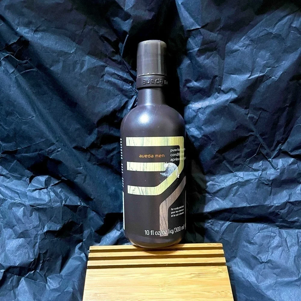 Aveda pure-formance conditioner. 300mil